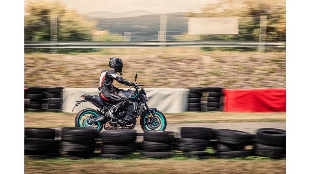 Yamaha MT-09 - Слика 14