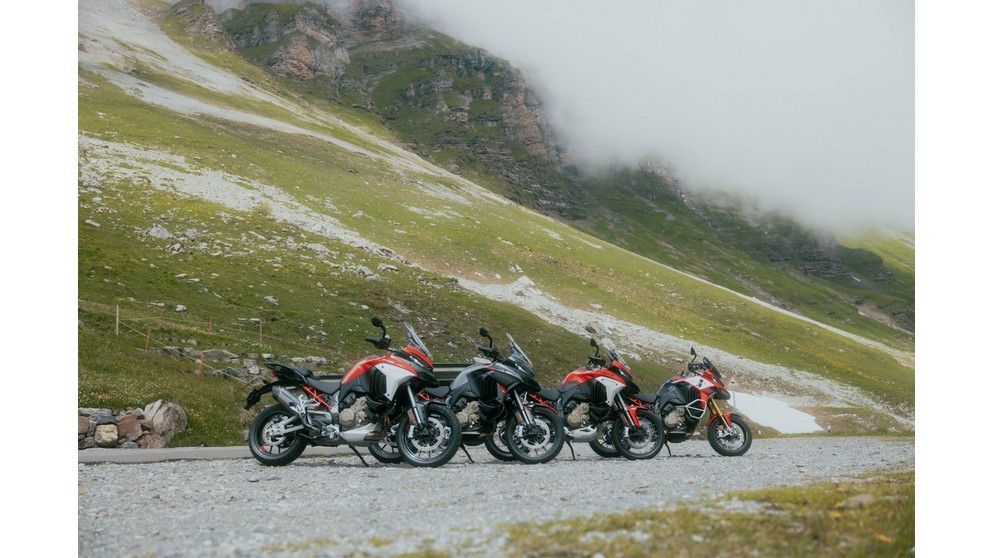 Ducati Multistrada V4 S Grand Tour - Resim 9