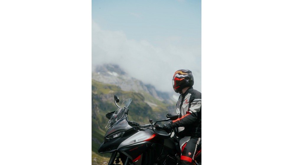 Ducati Multistrada V4 S Grand Tour - Imagem 13