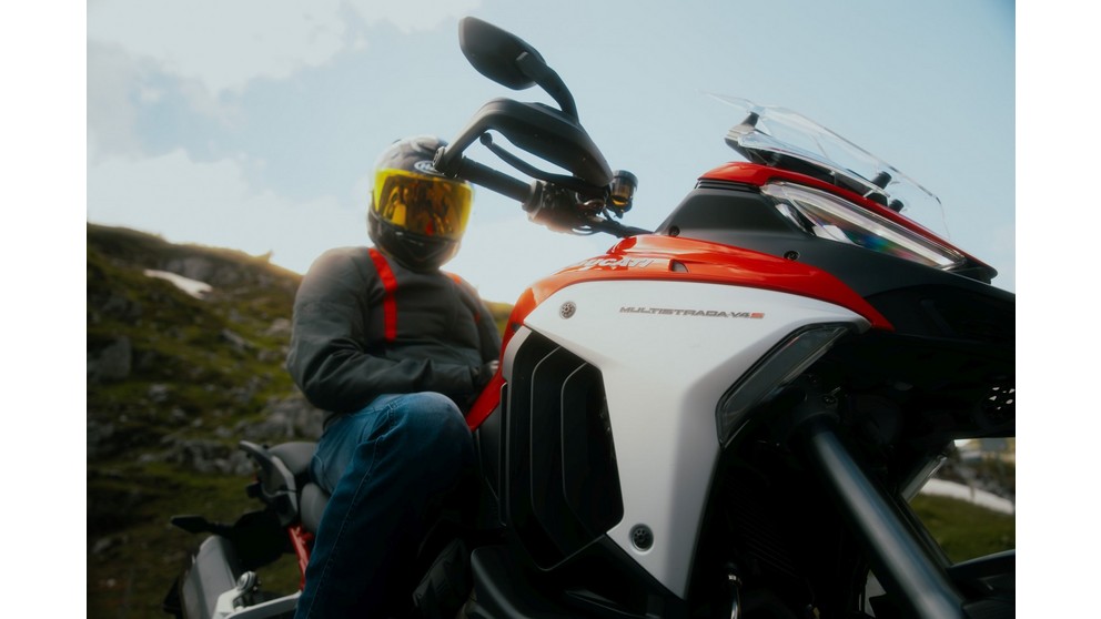 Ducati Multistrada V4 S Grand Tour - Immagine 14