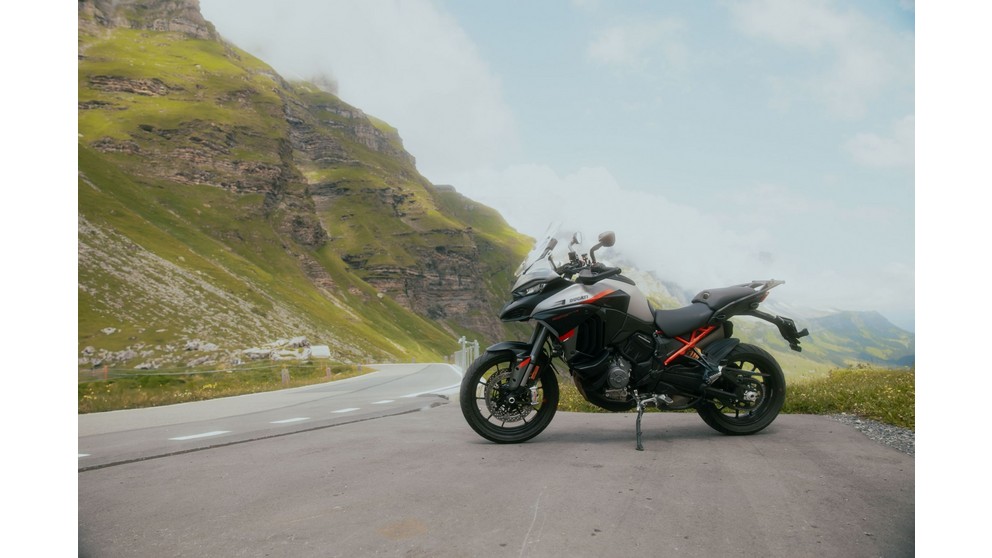 Ducati Multistrada V4 S Grand Tour - Resim 16