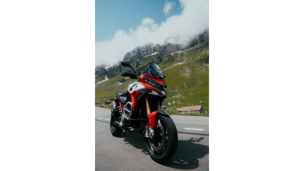 Ducati Multistrada V4 S Grand Tour - Imagem 18