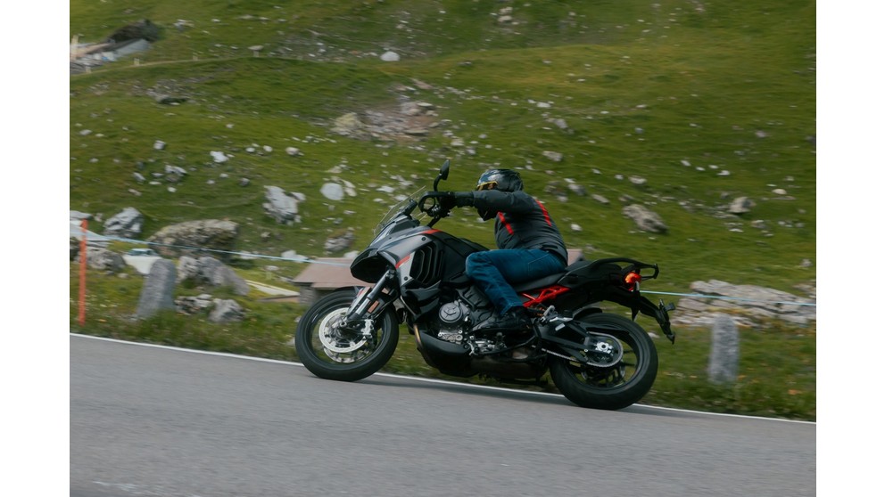 Ducati Multistrada V4 S Grand Tour - Immagine 21