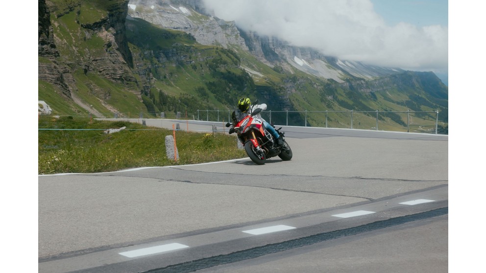 Ducati Multistrada V4 S Grand Tour - Imagem 23