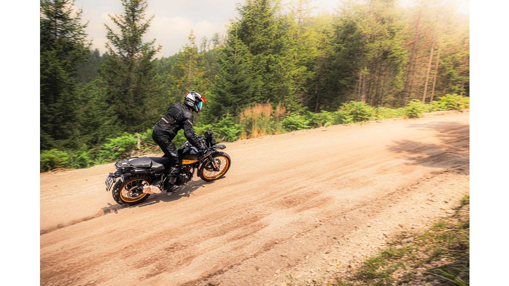 Royal Enfield Himalayan 410 - Kép 17