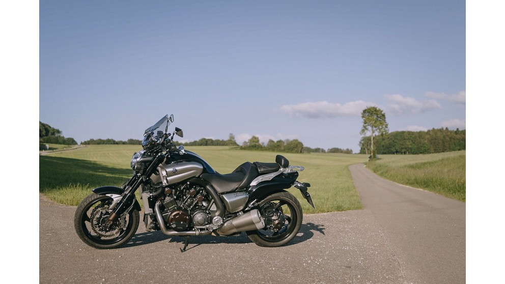 Yamaha V-MAX - Immagine 16