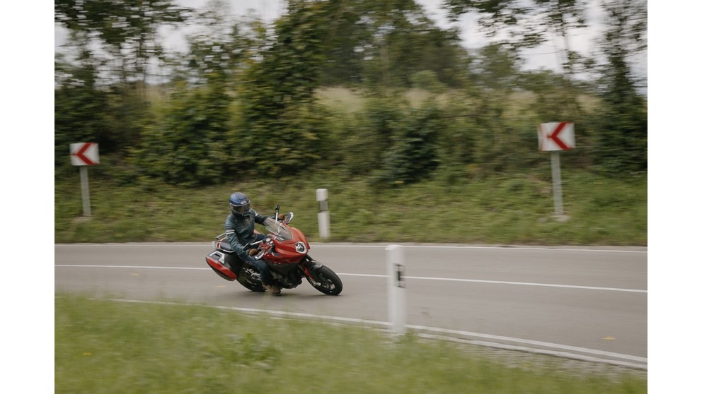 MV Agusta Turismo Veloce 800 Lusso - Imagen 19