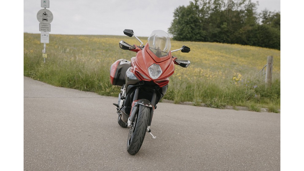 MV Agusta Turismo Veloce 800 Lusso - Bild 22