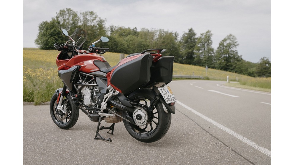 MV Agusta Turismo Veloce 800 Lusso - Bild 18