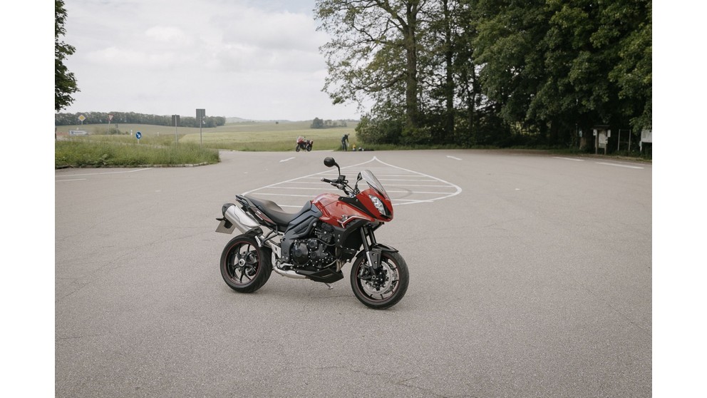 Triumph Tiger Sport - Imagem 11