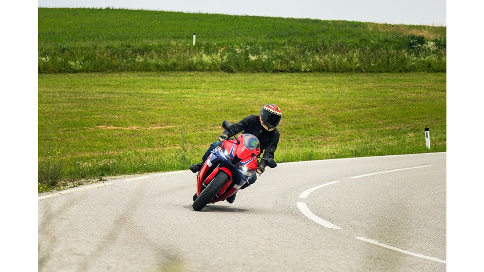 Honda CBR600RR - Slika 21