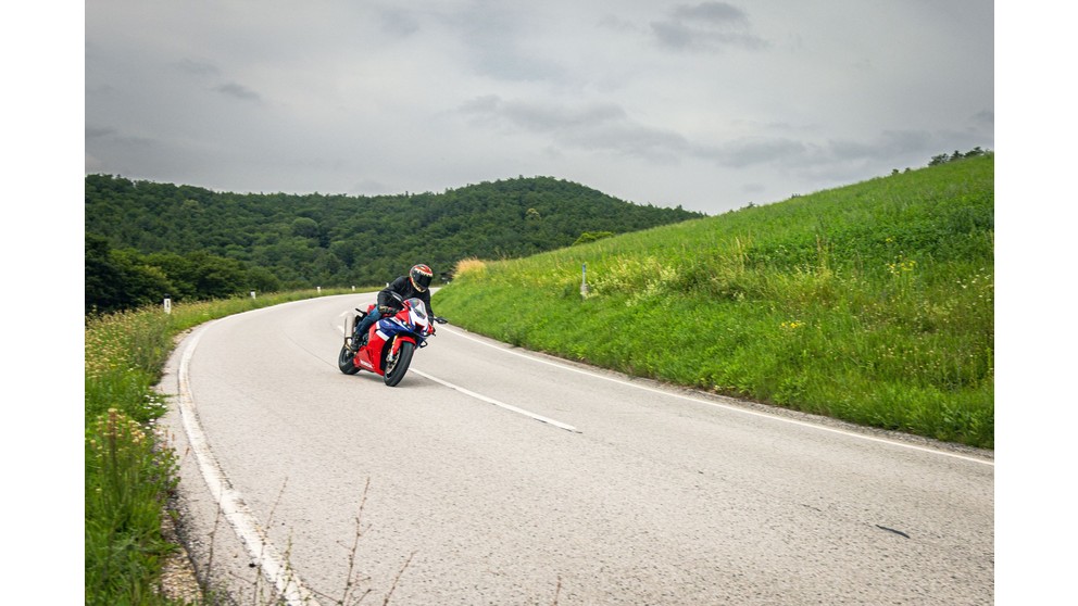 Honda CBR600RR - Kép 24