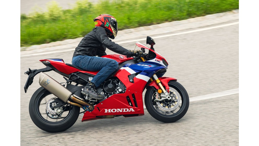 Honda CBR600RR - Imagem 10