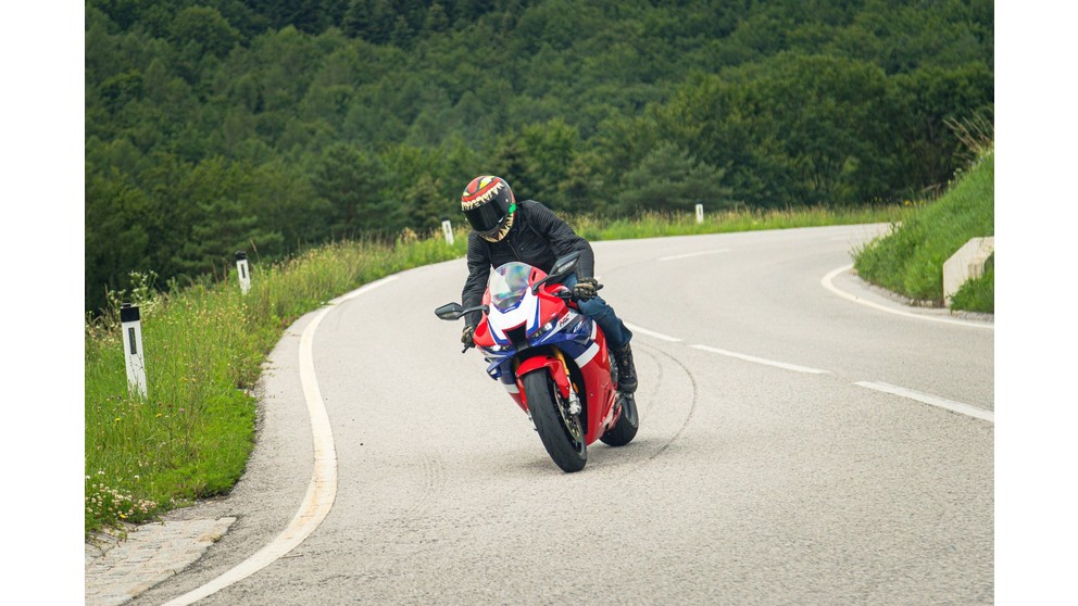 Honda CBR600RR - Slika 16