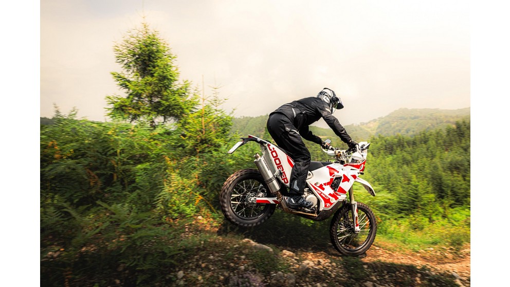 CFMOTO 450MT - Imagen 13