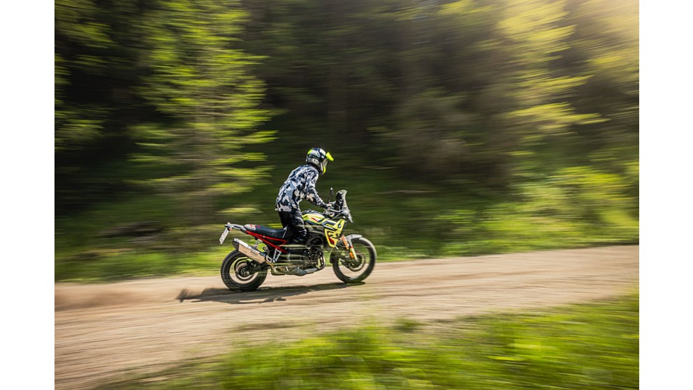 Triumph Tiger 900 Rally Pro - Imagem 21