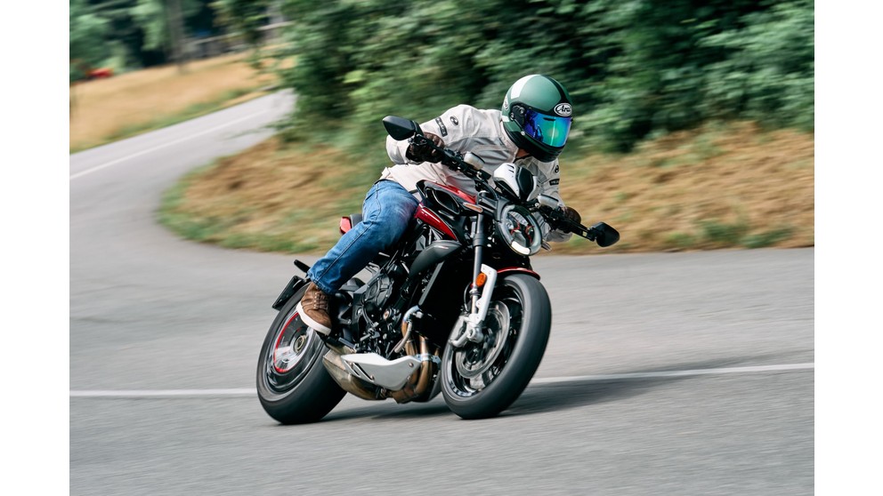 MV Agusta Dragster 800 RR SCS - Resim 17