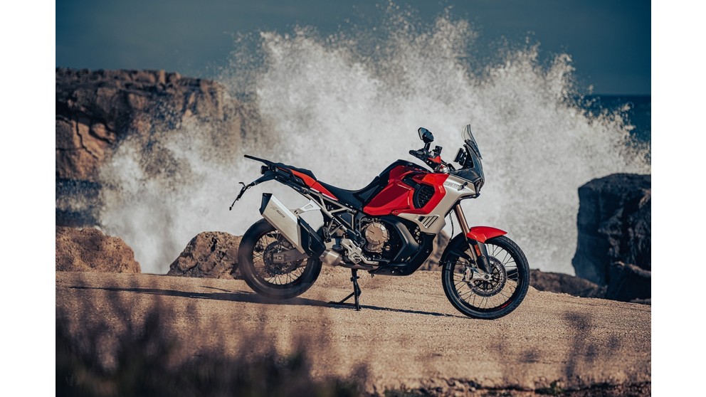 MV Agusta Enduro Veloce - Imagem 21