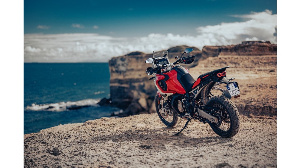 MV Agusta Enduro Veloce - Bild 24