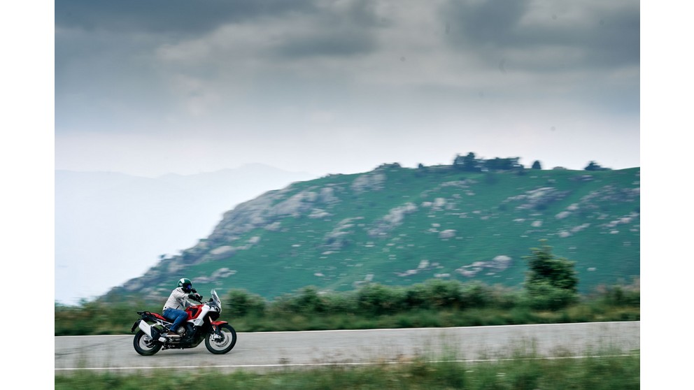 MV Agusta Enduro Veloce - Obrázek 22