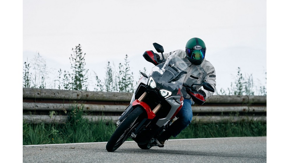 MV Agusta Enduro Veloce - Слика 20