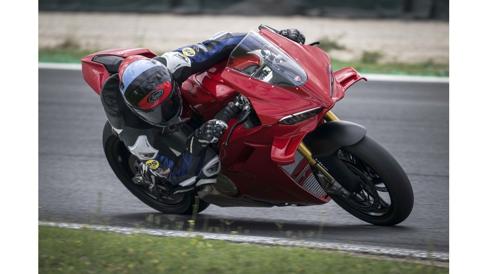 Ducati Panigale V4 S - Kép 12