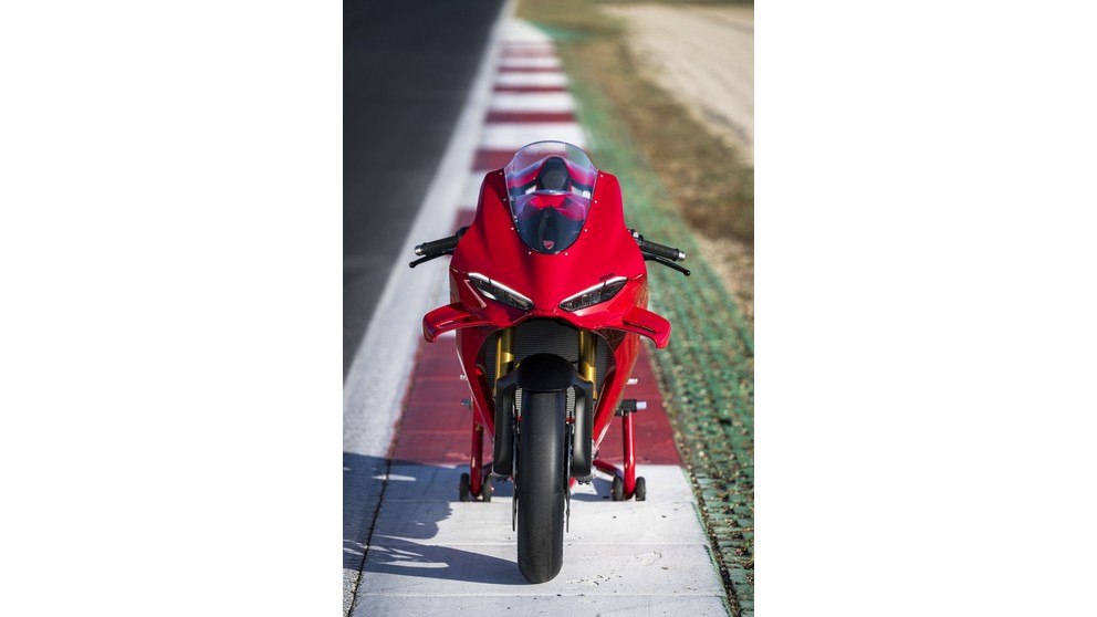 Ducati Panigale V4 S - Imagem 15