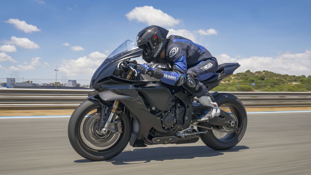 Yamaha R1 GYTR - Bild 12