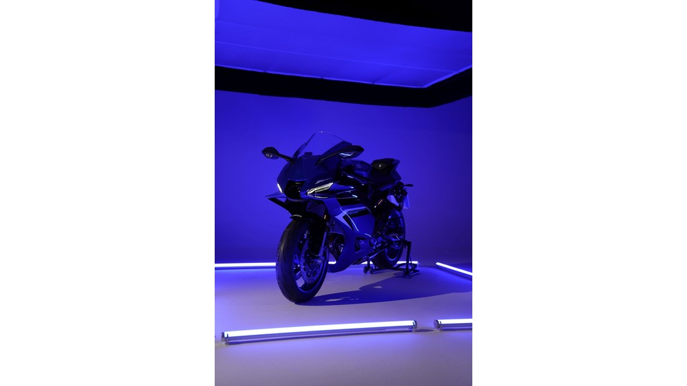 Yamaha R9 - Imagen 20