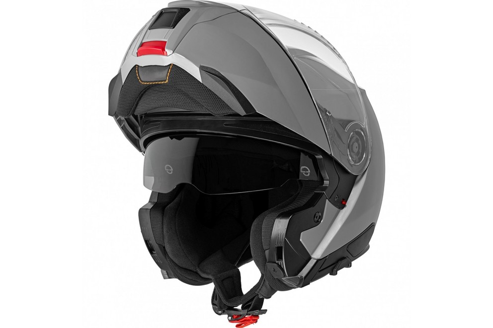 Schuberth C5 Helmet Test 2022 - Image 11