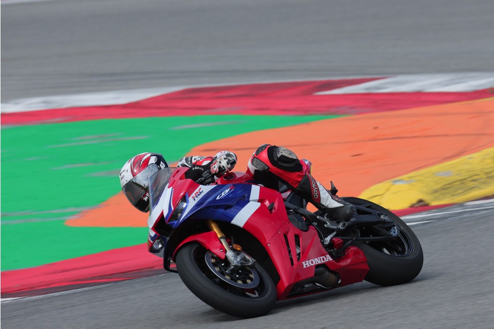 Honda CBR1000RR-R Fireblade 2024 - Bild 5