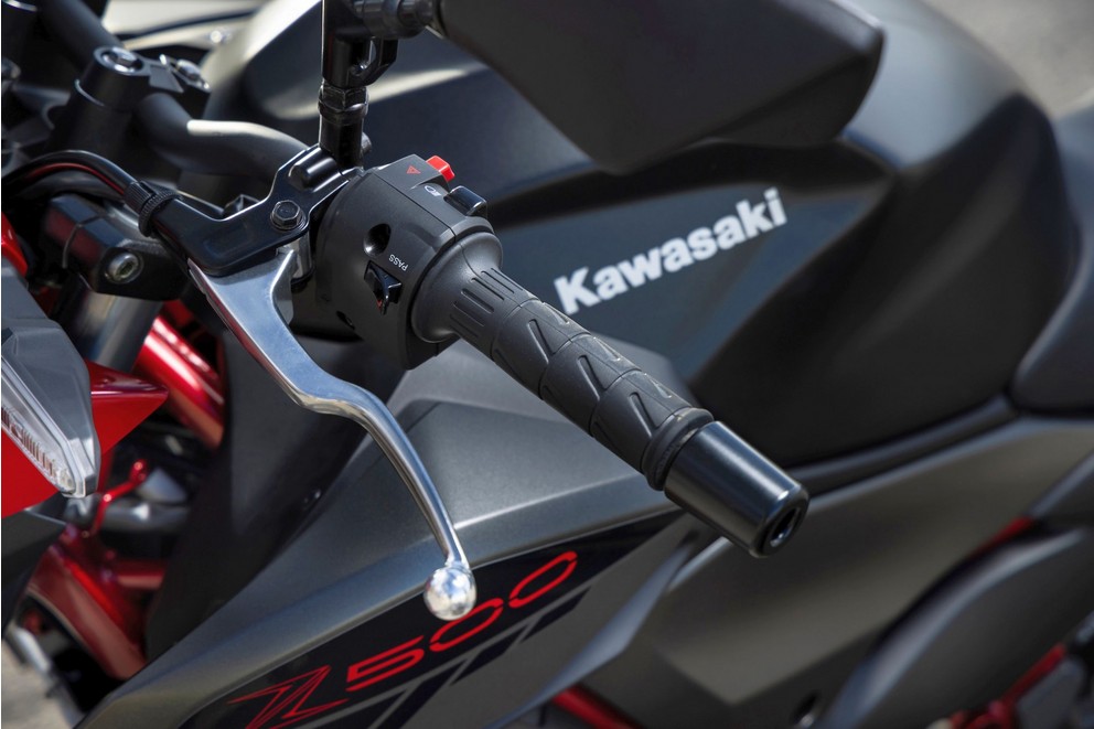 Kawasaki Z500 SE 2024 - Obrázek 69