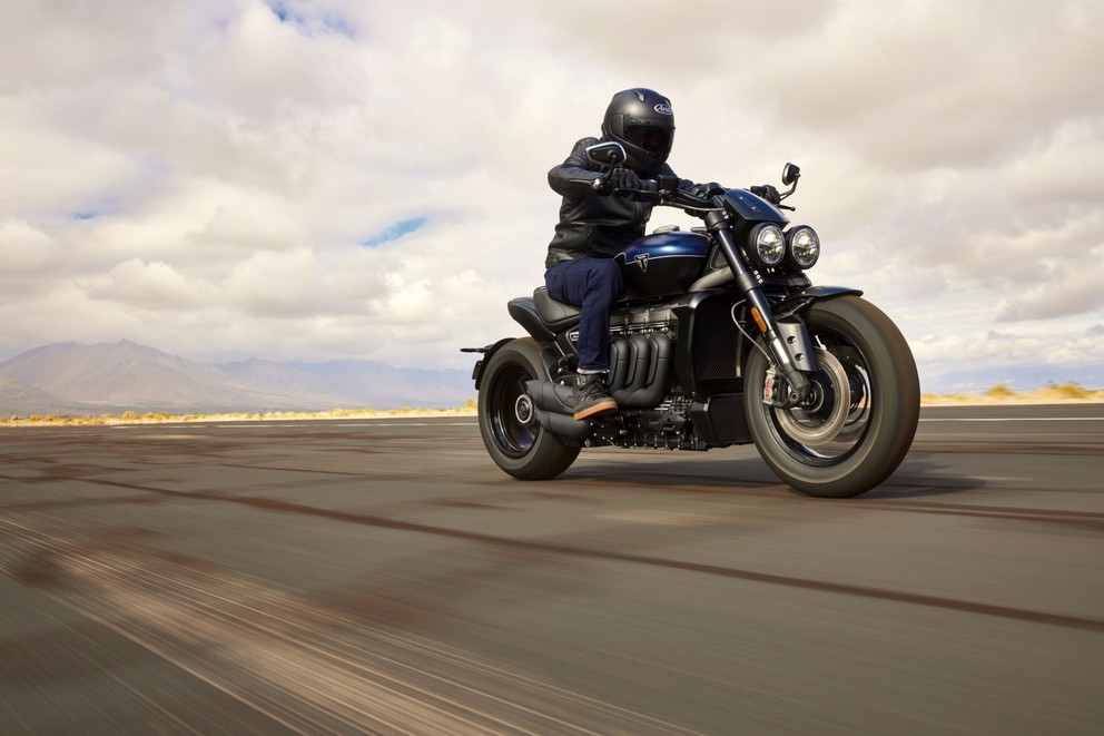 Triumph Rocket 3 R Storm und Rocket 3 GT Storm 2024 - Obraz 13