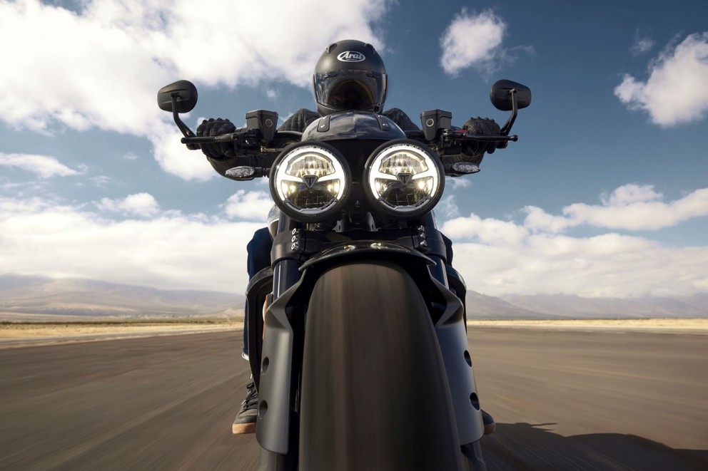 Triumph Rocket 3 R Storm e Rocket 3 GT Storm 2024 - Imagem 35