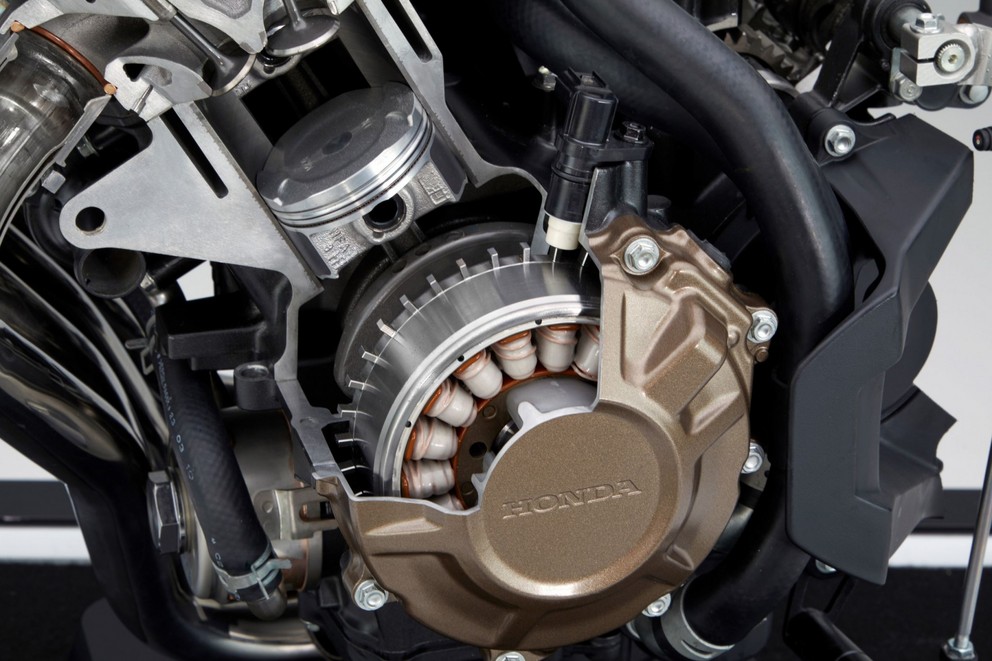 Honda CBR650R Test elektronické spojky 2024 - Obrázek 18