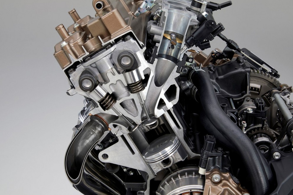 Honda CBR650R Test elektronické spojky 2024 - Obrázek 47