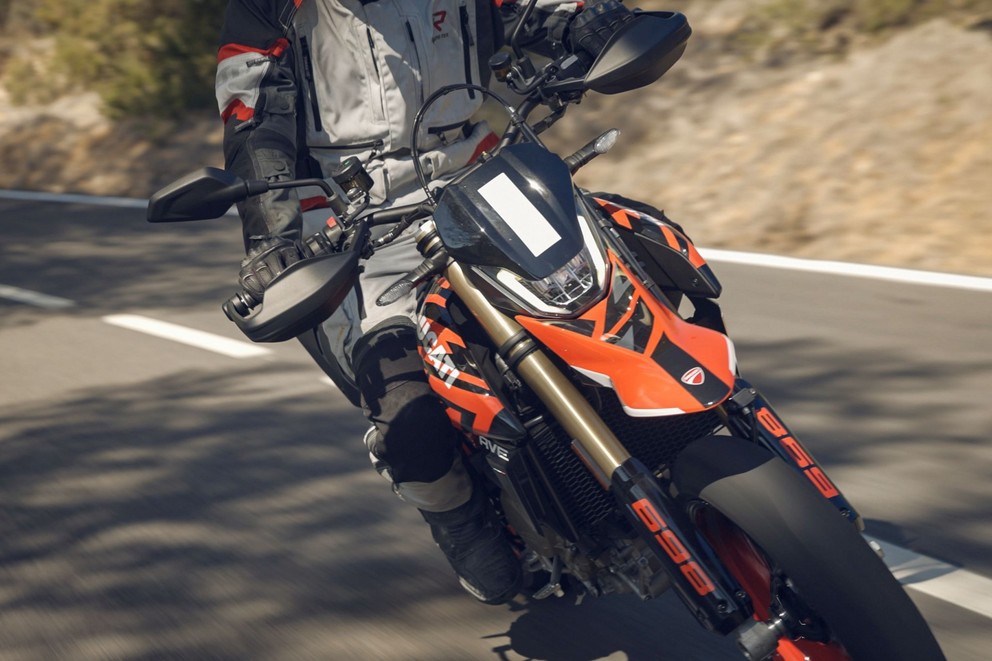 Ducati Hypermotard 698 Mono Alltags-Test 2024 - Bild 47