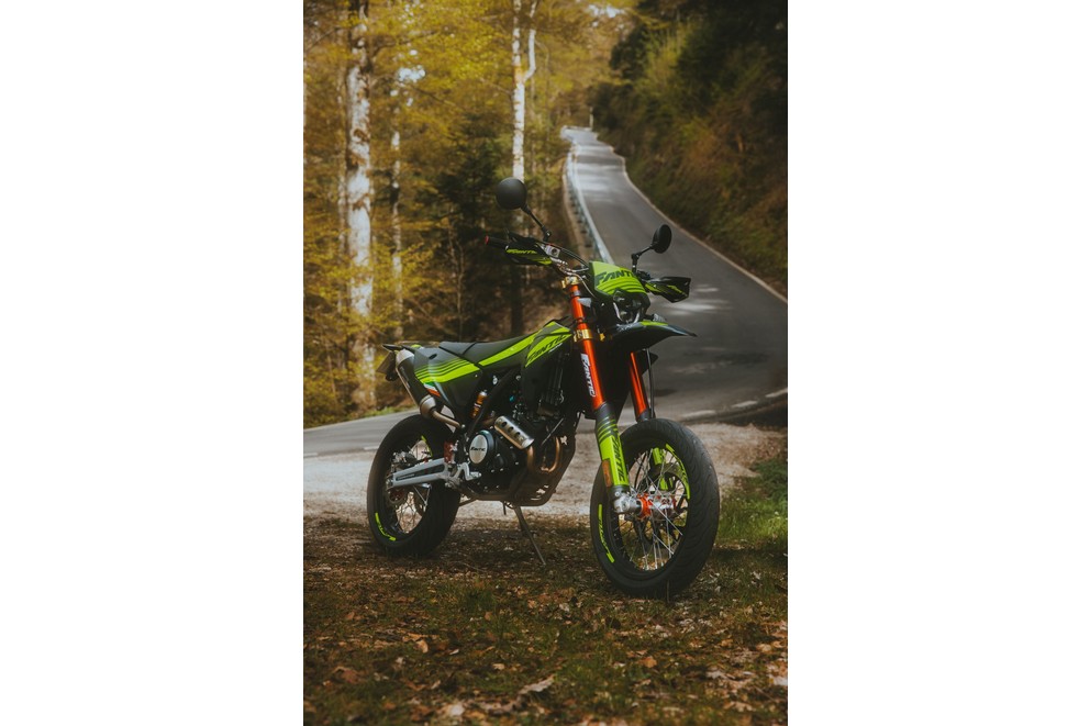 Fantic XMF 125 Competition - Model 2024 - Слика 4