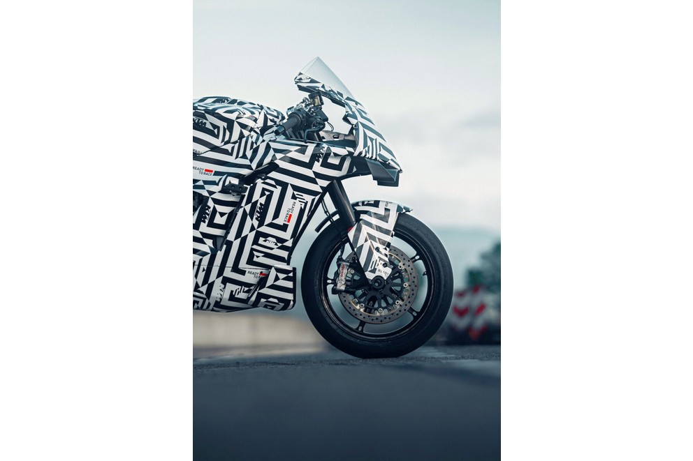 KTM 990 RC R - napokon pravi sportski motocikl za cestu! - Slika 14