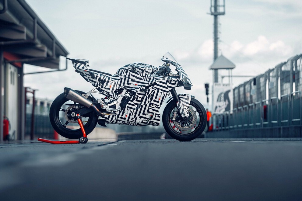 KTM 990 RC R - napokon pravi sportski motocikl za cestu! - Slika 1