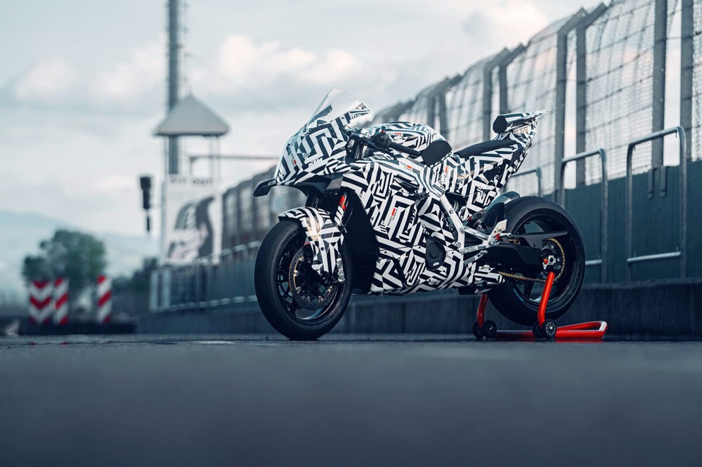 KTM 990 RC R - napokon pravi sportski motocikl za cestu! - Slika 39