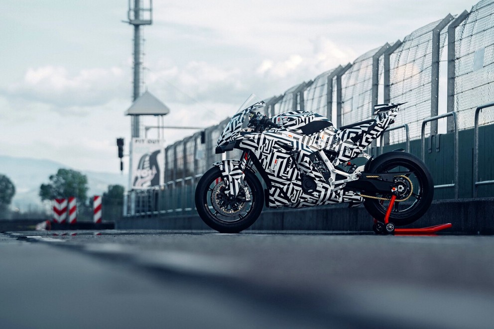 KTM 990 RC R - napokon pravi sportski motocikl za cestu! - Slika 17