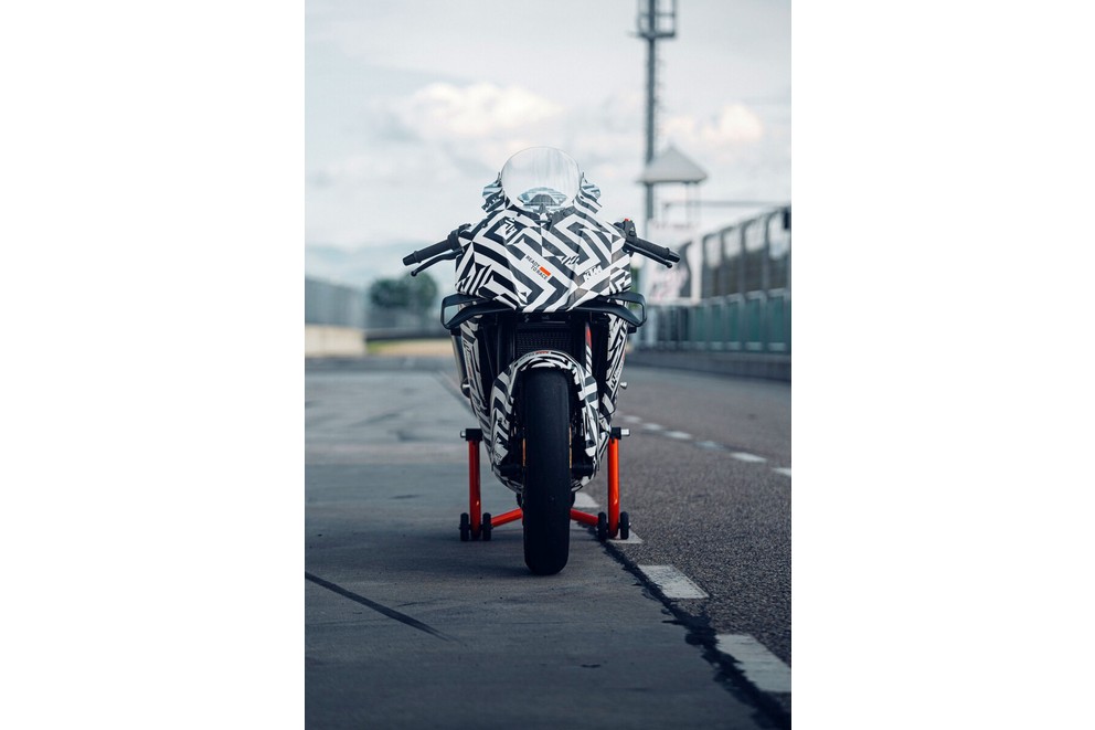 KTM 990 RC R - napokon pravi sportski motocikl za cestu! - Slika 43