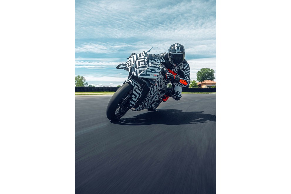 KTM 990 RC R - napokon pravi sportski motocikl za cestu! - Slika 23
