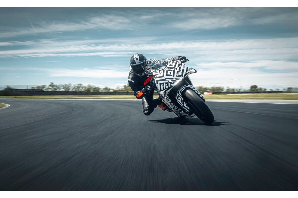 KTM 990 RC R - napokon pravi sportski motocikl za cestu! - Slika 9