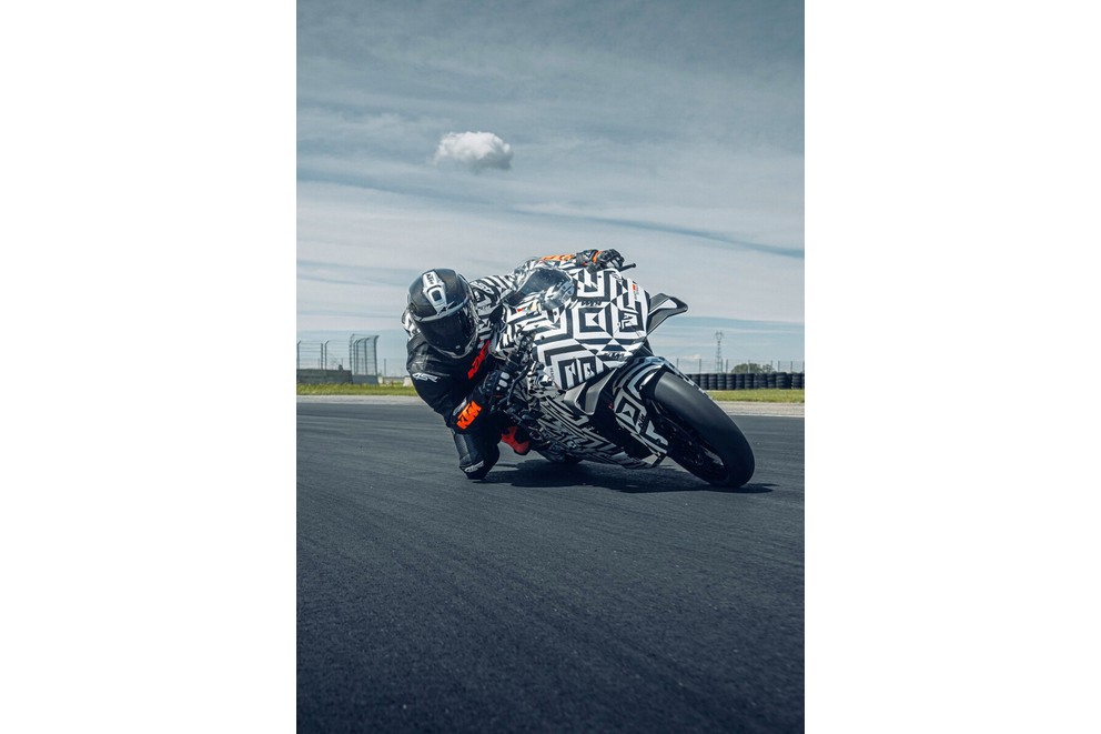 KTM 990 RC R - napokon pravi sportski motocikl za cestu! - Slika 18