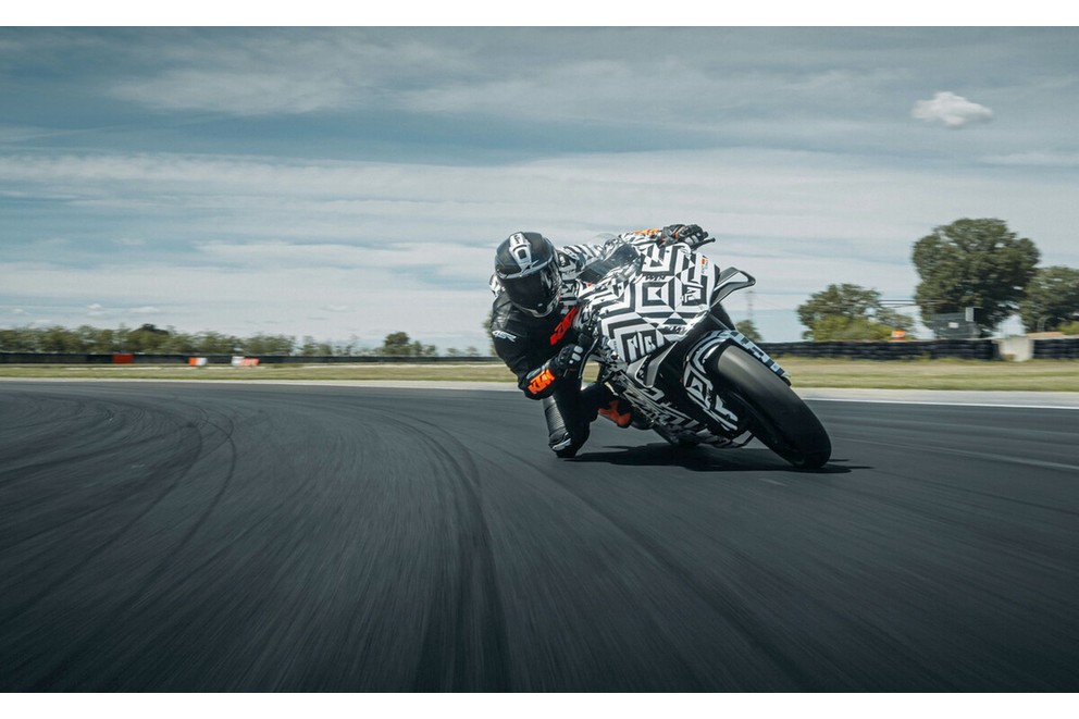 KTM 990 RC R - napokon pravi sportski motocikl za cestu! - Slika 28