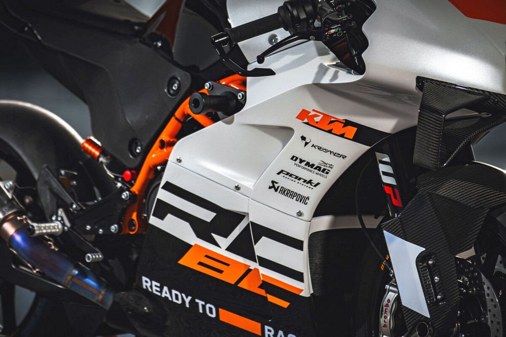 KTM RC 8C Test 2024 - verkligen "Ready to Race"? - Bild 7