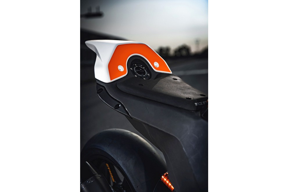 KTM RC 8C Test 2024 - zaista "Ready to Race"? - Слика 4