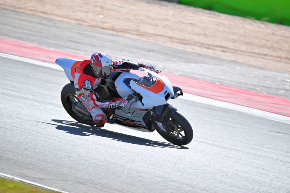 KTM RC 8C Test 2024 - really "Ready to Race"? - Image 35